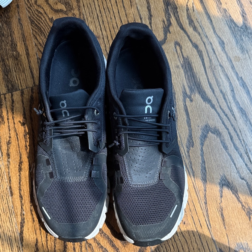 On Running women’s Black Athletic Shoes
